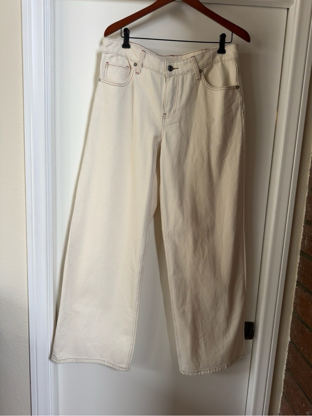 Bershka Cream Wide Leg High Rise Jeans Size 8 Contrast Stitch